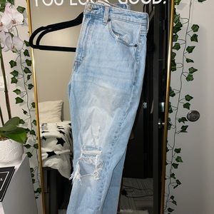 Abercrombie Curve Love High Rise Mom Jeans
